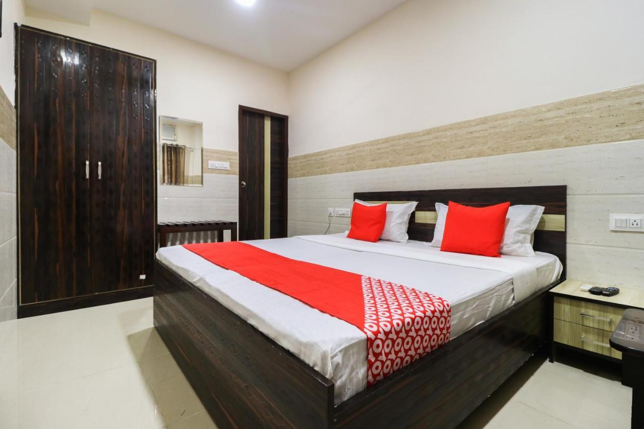 Oyo 49095 Hotel K Fort Abadpura Extérieur photo