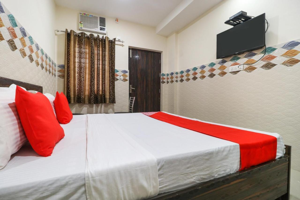 Oyo 49095 Hotel K Fort Abadpura Extérieur photo