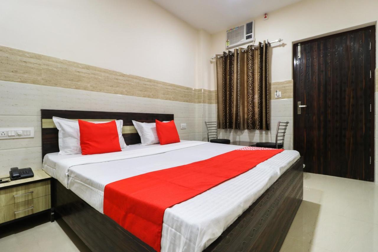 Oyo 49095 Hotel K Fort Abadpura Extérieur photo