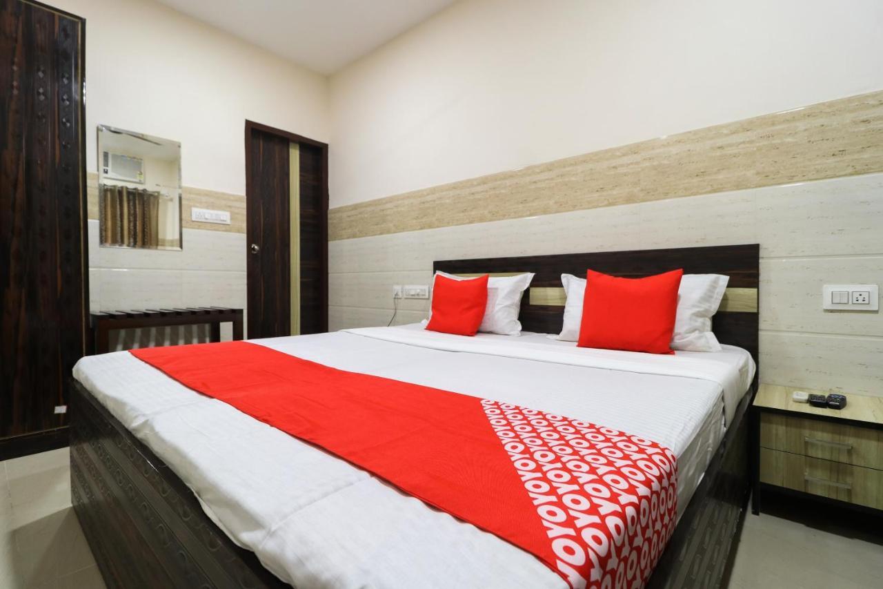 Oyo 49095 Hotel K Fort Abadpura Extérieur photo