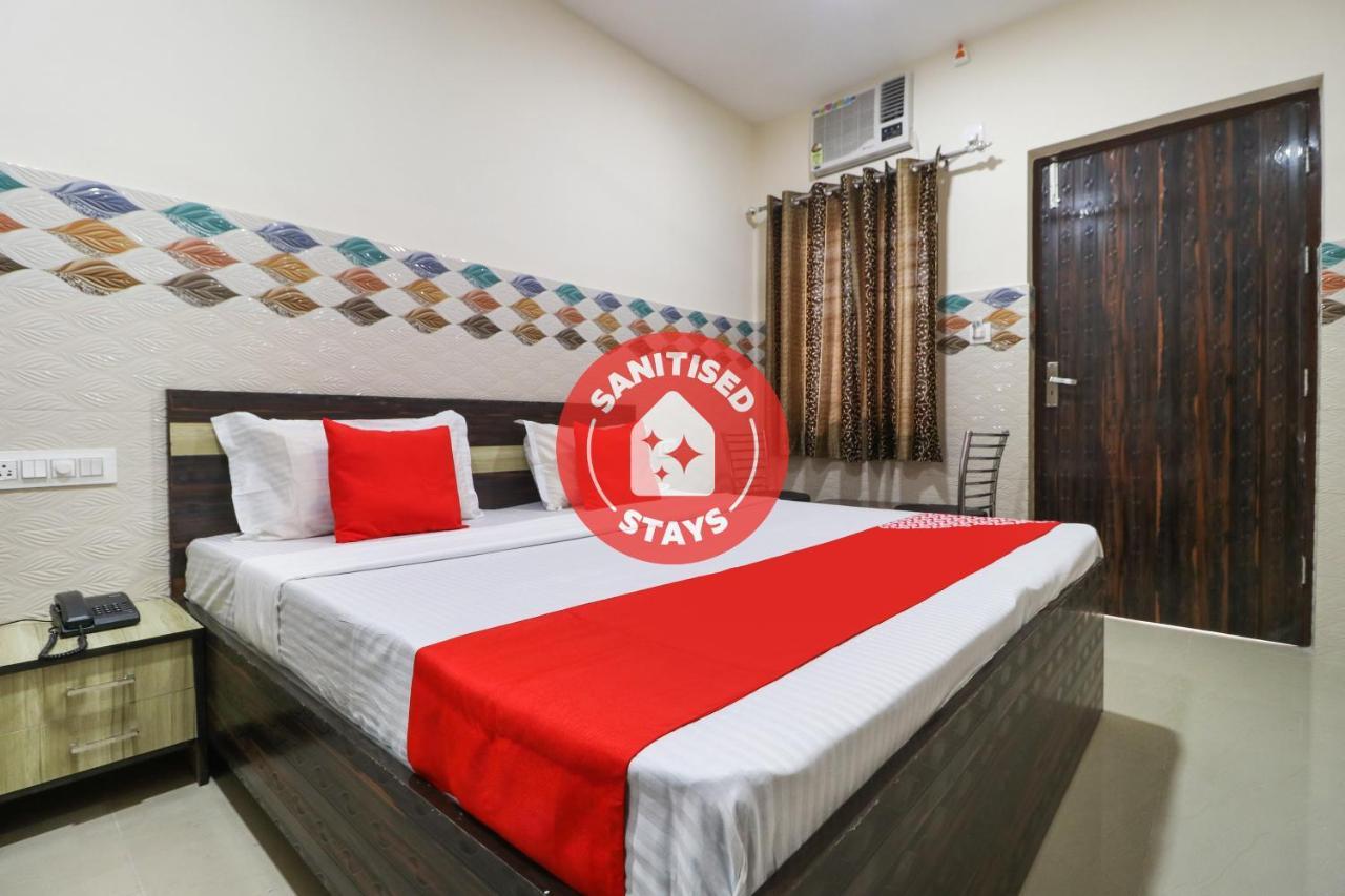 Oyo 49095 Hotel K Fort Abadpura Extérieur photo